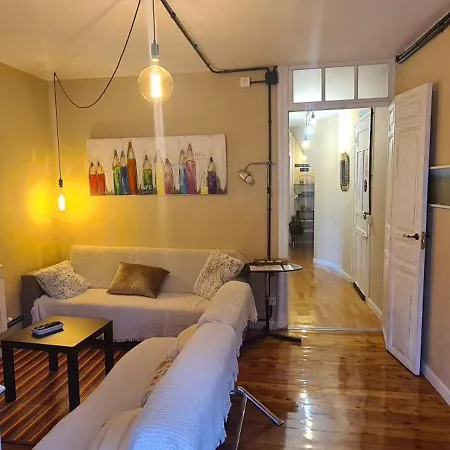Areza Con Garaje Apartment